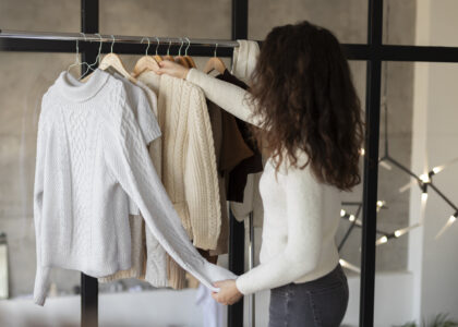 Dressing durable minimaliste avec vêtements éthiques responsables Etikashion